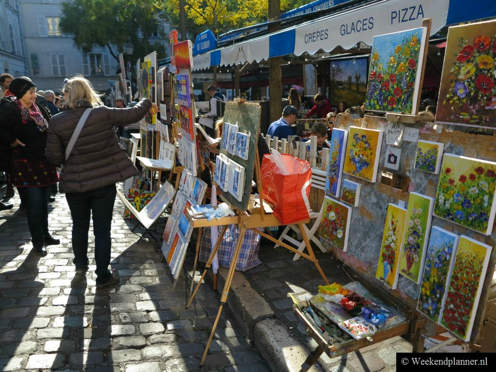 De Place du Tertre is misschien wel heel toeristisch maar  zelfs in het seizoen toch wel erg leuk. Tips:  Place du Tertre in Montmartre.